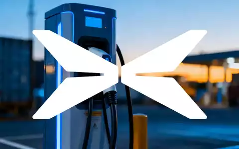 Moderne Ladestation für Elektrofahrzeuge in minimalistischer, industrieller Umgebung bei Dämmerung. - Foto: über boerse-global.de