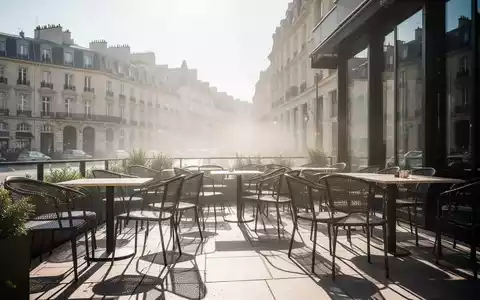 Leere Café-Terrasse in einer österreichischen Stadt bei extremer Sommerhitze und flirrender Luft. - Foto: über boerse-global.de