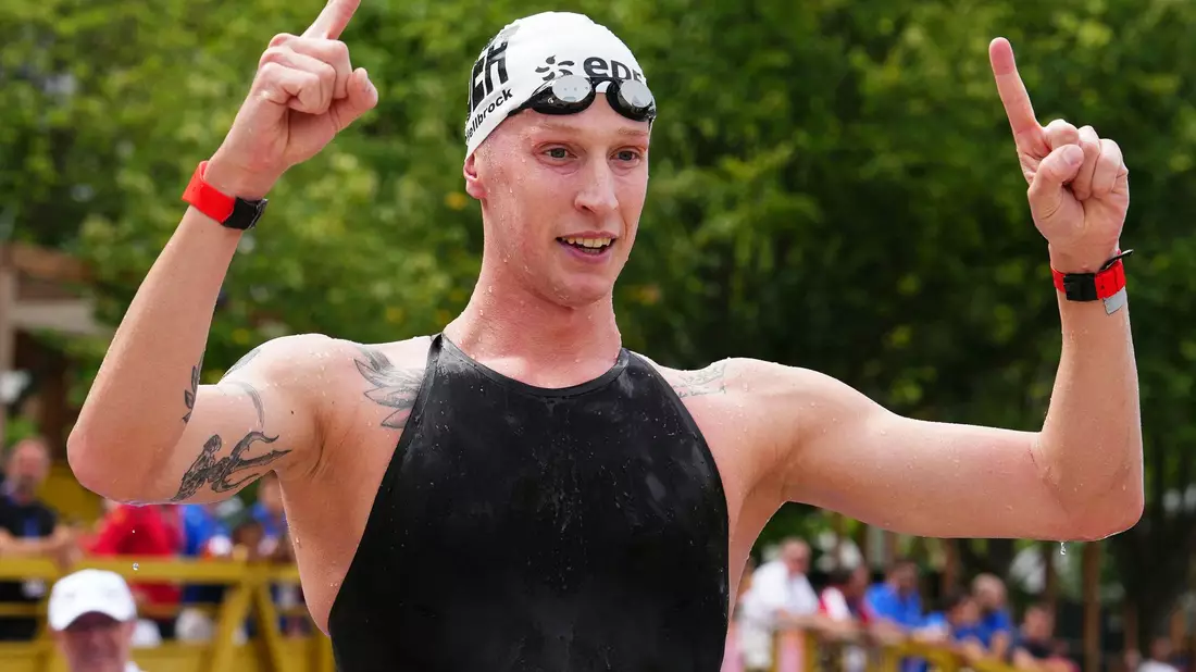 Für Florian Wellbrock ist es der Europameistertitel im Freiwasser. - Bild: Dimitar Dilkoff/AFP/dpa
