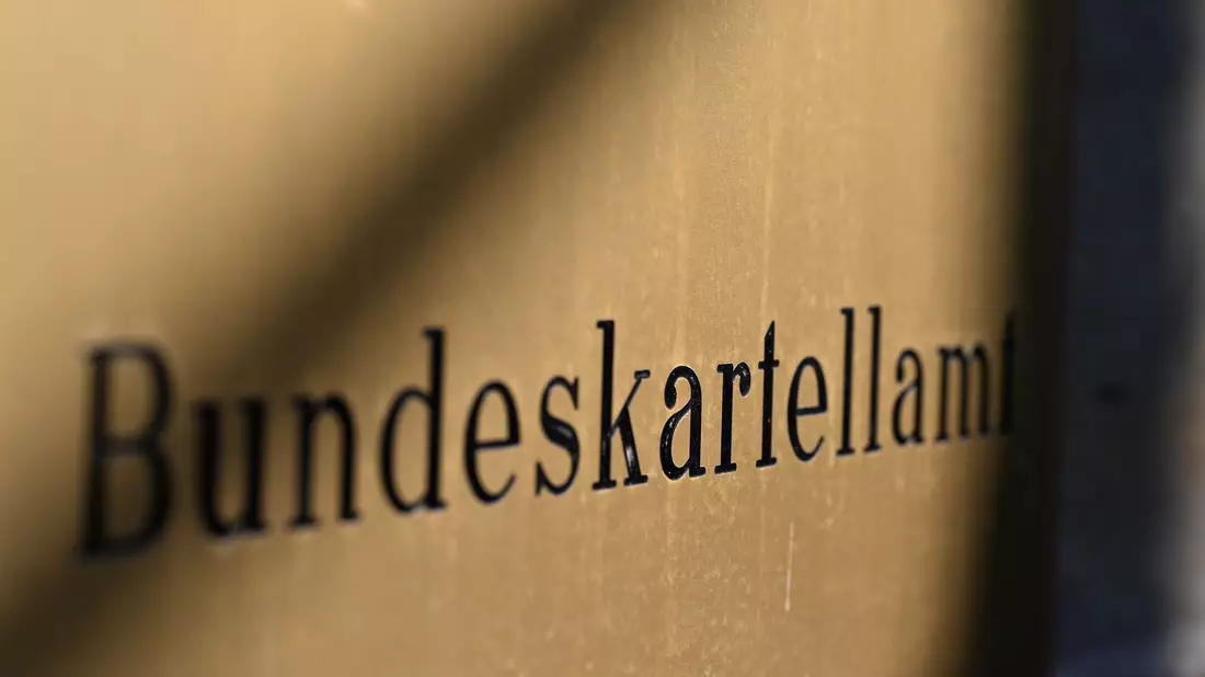 Das Bundeskartellamt prüft die Preisgestaltung der Raffinerien. (Archivbild) - Bild: Wolf von Dewitz/dpa