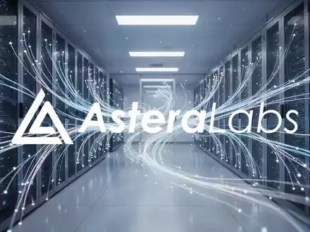 Abstrakte Darstellung moderner Rechenzentrum-Infrastruktur mit leuchtenden Lichtleitern und Fokus auf technisches Wachstum. - Foto: über boerse-global.de