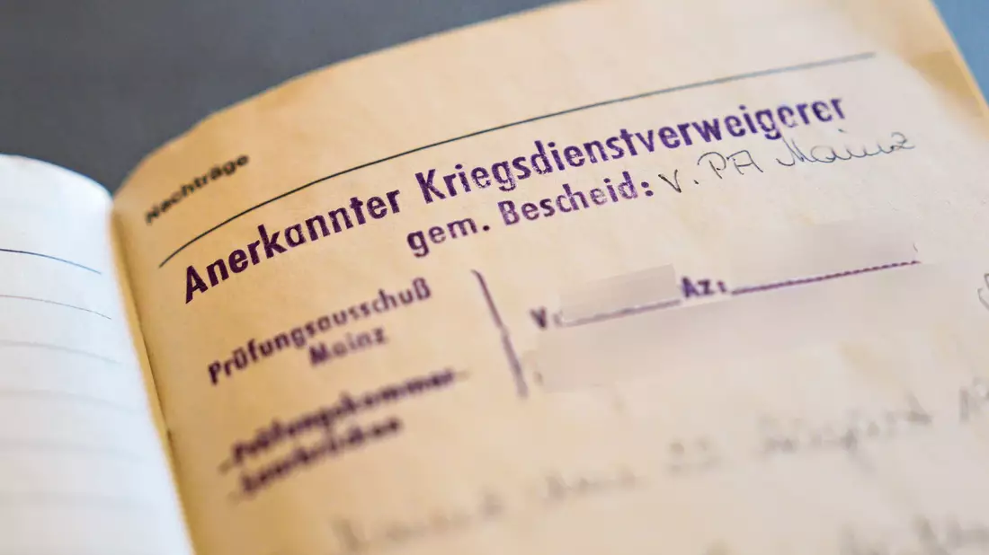 Falls die Wehrpflicht reaktiviert werden sollte, gäbe es auch wieder die Option Zivildienst. (Archivbild)  - Bild: Uwe Lein/dpa