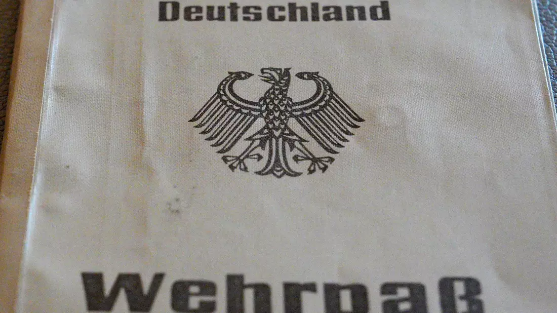 Die Bundesregierung bereitet sich vorsorglich auch auf eine mögliche Rückkehr zum Zivildienst vor. (Archivbild) - Bild: Uwe Lein/dpa