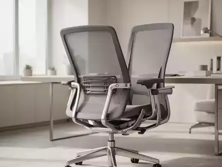 Moderner, ergonomischer Bürostuhl in einem hellen, minimalistischen Arbeitszimmer mit Fokus auf Design und Funktionalität. - Foto: über boerse-global.de