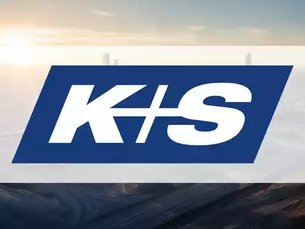 Moderne Industrieanlage für den Bergbau bei Sonnenaufgang als Symbol für den Rohstoffsektor und Aktienmärkte - Foto: über boerse-global.de