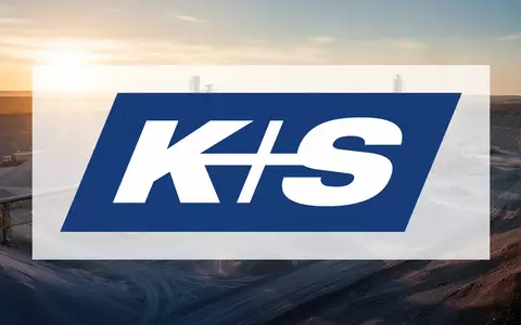 Moderne Industrieanlage für den Bergbau bei Sonnenaufgang als Symbol für den Rohstoffsektor und Aktienmärkte - Foto: über boerse-global.de
