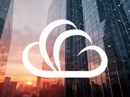 Abstraktes Architekturfoto eines modernen Bürogebäudes bei Sonnenuntergang als Symbol für stetiges Unternehmenswachstum. - Foto: über boerse-global.de