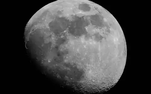 Ein Teil einer SpaceX-Rakete wird Wissenschaftlern zufolge auf dem Mond einschlagen. (Archivbild) - Foto: Boris Roessler/dpa