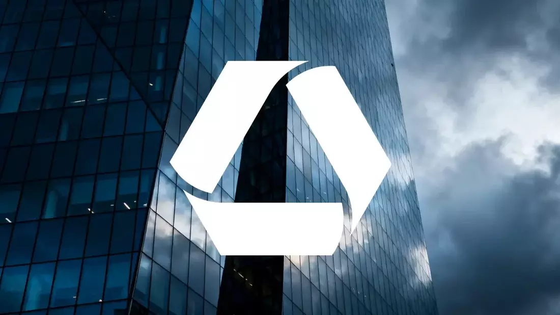 Commerzbank Stock Nears Record High as UniCredit Takeover Review Begins