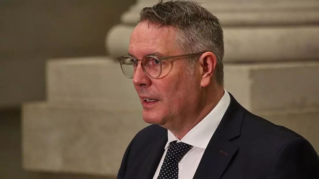 Schweitzer pocht auf Frau als Bundespräsidentin