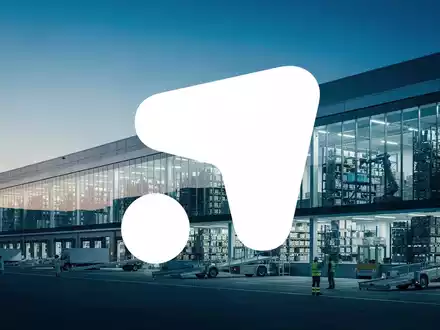 Abstrakte Darstellung einer modernen Apotheken-Logistikanlage mit kühler Beleuchtung. - Foto: über boerse-global.de