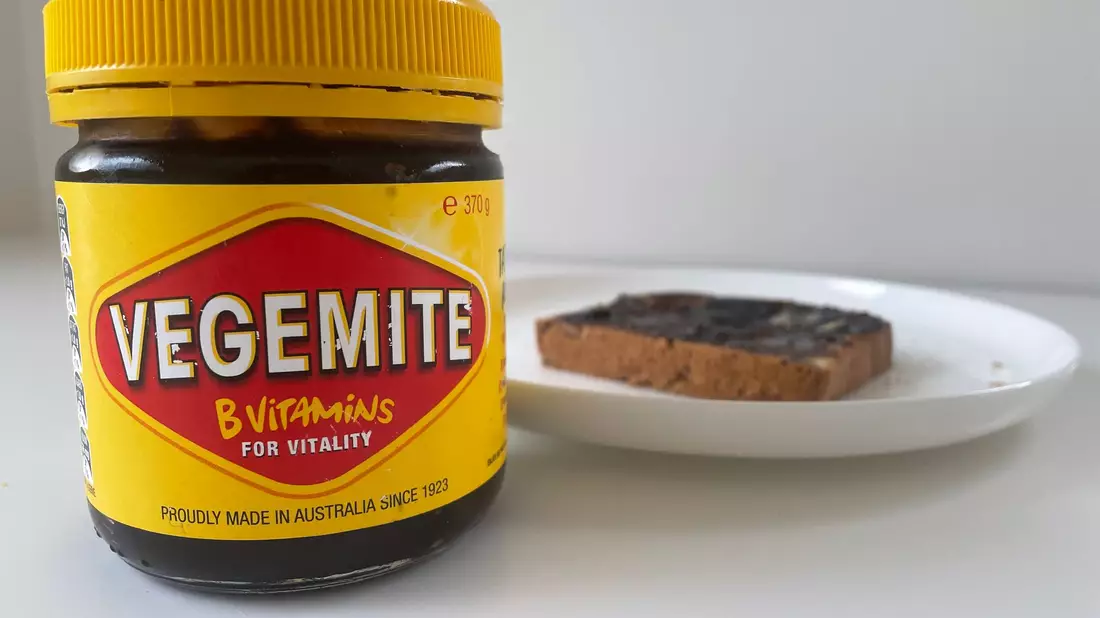 Vegemite ist in Australien so etwas wie ein Nationalheiligtum - aber für internationale Gäste meist ziemlich gewöhnungsbedürftig. - Bild: Michelle Ostwald/dpa
