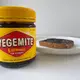 Vegemite ist in Australien so etwas wie ein Nationalheiligtum - aber für internationale Gäste meist ziemlich gewöhnungsbedürftig. - Bild: Michelle Ostwald/dpa