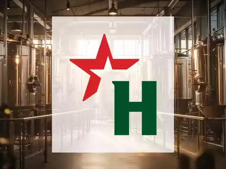 Moderne Brauerei-Umgebung mit goldenem Licht, die industrielles Wachstum und positive Marktstimmung symbolisiert. - Foto: über boerse-global.de