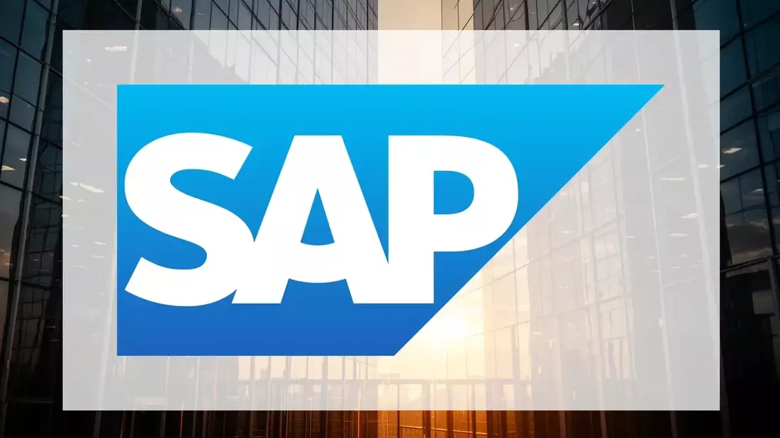 SAP Q2 Cloud Growth vs 2026 Profit Cut: Buybacks and Insider Buying