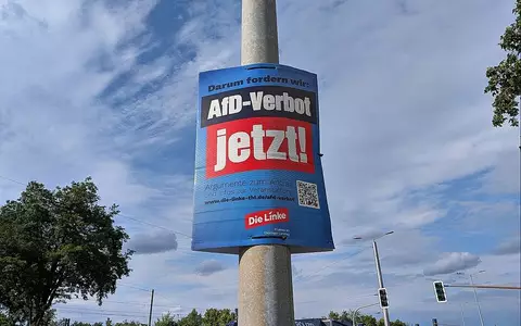 Plakat wirbt für AfD-Verbot (Archiv) - Foto: via dts Nachrichtenagentur