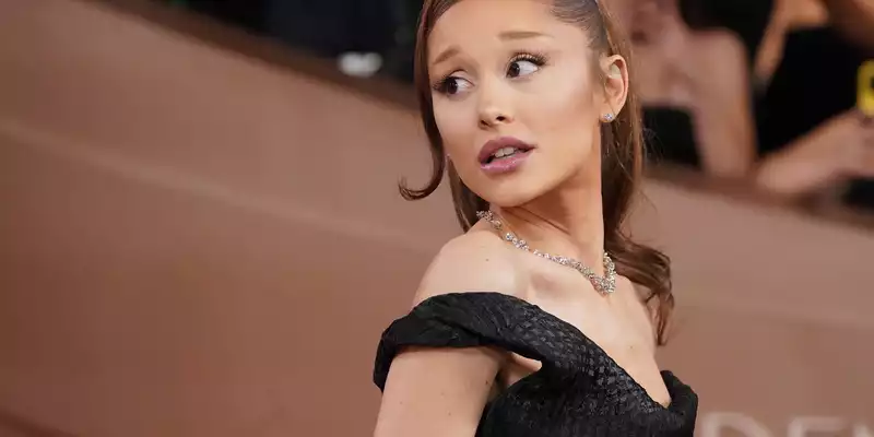 An der Diskussion um Ariana zeigt sich eine gesellschaftliche Debatte über Schönheitsideale und ihre Folgen. (Archivbild)  - Foto: Jordan Strauss/Invision/dpa
