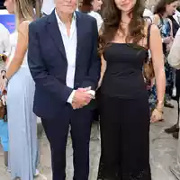 Der Hollywood-Star Michael Douglas mit seiner Tochter Carys Zeta Douglas auf Mallorca. - Foto: Raúl Terrel/EUROPA PRESS/dpa
