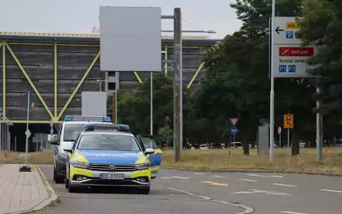 Rund um den Vorfall am Leipziger Flughafen sind noch viele Fragen offen. - Foto: Tobias Junghanns/dpa