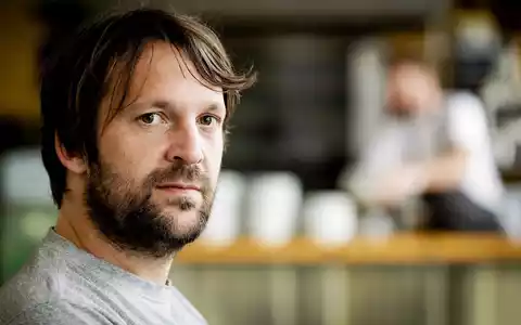 René Redzepi kehrt nach seinem Rücktritt als Küchenchef in einer neuen Rolle in das dänische Spitzenrestaurant Noma zurück. (Archivbild) - Foto: Robin Van Lonkhuijsen/ANP/epa/dpa