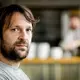 René Redzepi kehrt nach seinem Rücktritt als Küchenchef in einer neuen Rolle in das dänische Spitzenrestaurant Noma zurück. (Archivbild) - Bild: Robin Van Lonkhuijsen/ANP/epa/dpa