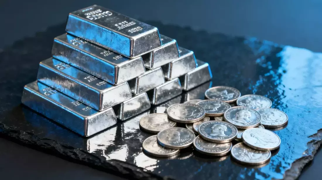 Silver Price Holds Near $61.50 as Geopolitics, Solar Demand Shift, and Supply Deficit Shape Outlook