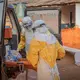 Zu viele Menschen stecken sich außerhalb bekannter Infektionsketten an (Archivbild) - Bild: -/XinHua/dpa