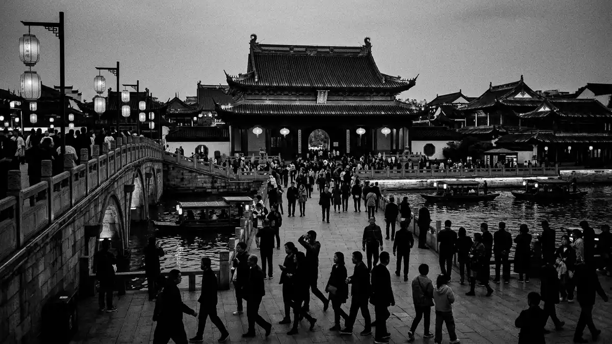 Schwarzweiss-Reportage vom Wahrzeichen Konfuzius-Tempel Nanjing in Nanjing, China