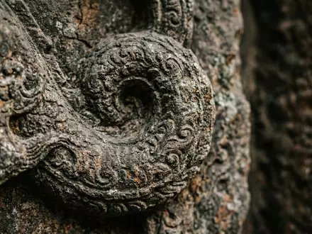 Extreme Makroaufnahme eines Materialdetails am Wahrzeichen Geschichtsmuseum Shaanxi in Xi'an China, taktile Struktur und weiches - Foto: THN