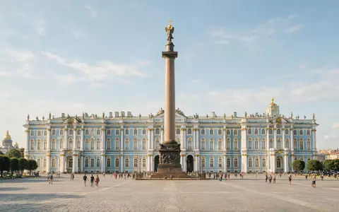 Editorialbild im Reisemagazin-Stil vom Wahrzeichen Eremitage Sankt Petersburg in Sankt Petersburg Russland, ausgewogene Bildgestaltung und - Foto: THN