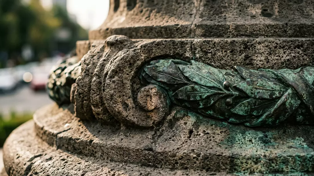 Makroaufnahme eines Materialdetails am Wahrzeichen Paseo de la Reforma, Mexiko-Stadt Mexiko