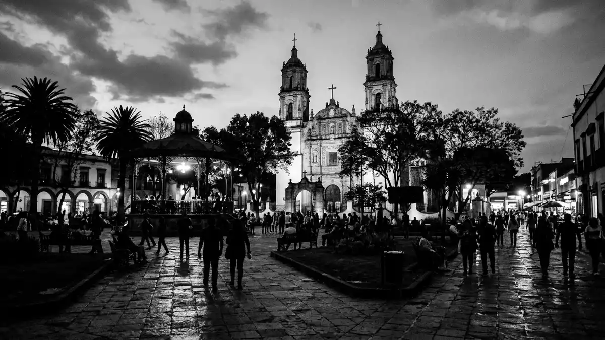 Schwarzweiss-Reportage vom Wahrzeichen Coyoacan in Mexiko-Stadt, Mexiko