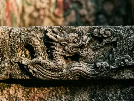 Extreme Makroaufnahme eines Materialdetails am Wahrzeichen A-Ma-Tempel Macau in Macau China, taktile Struktur und weiches - Foto: THN