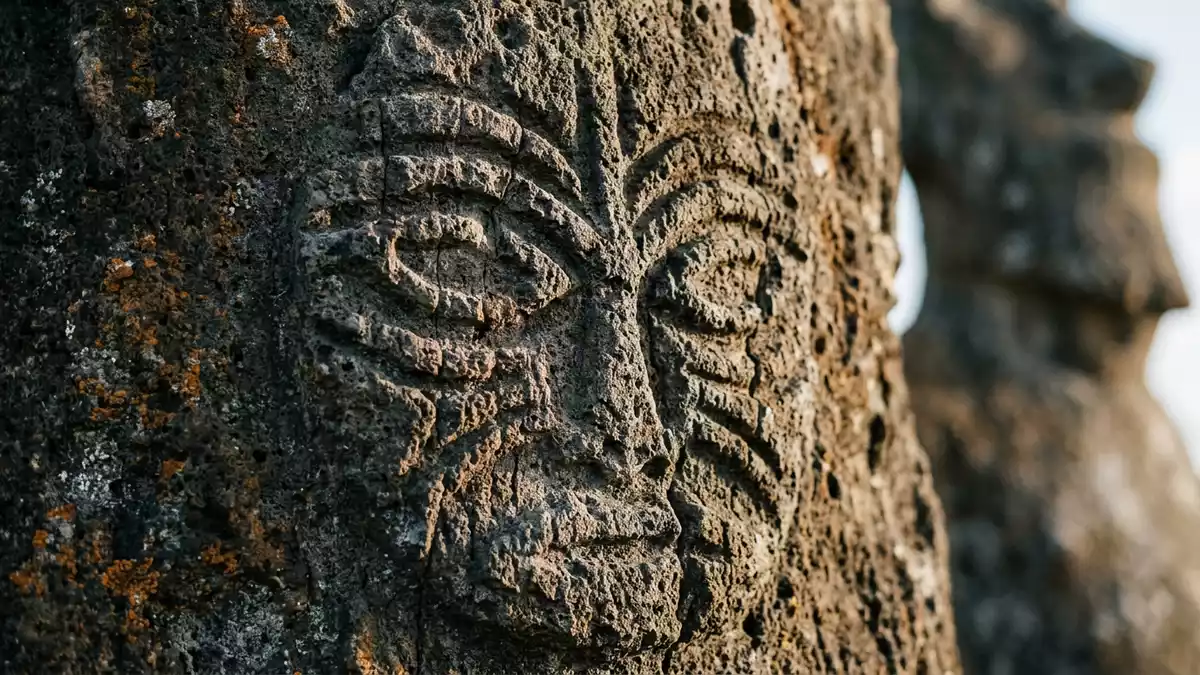 Makroaufnahme eines Materialdetails am Wahrzeichen Osterinsel Moai, Hanga Roa Chile