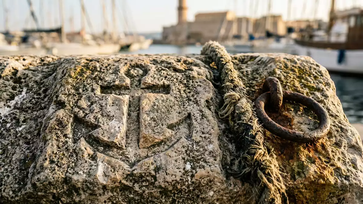 Makroaufnahme eines Materialdetails am Wahrzeichen Alter Hafen Marseille, Marseille Frankreich