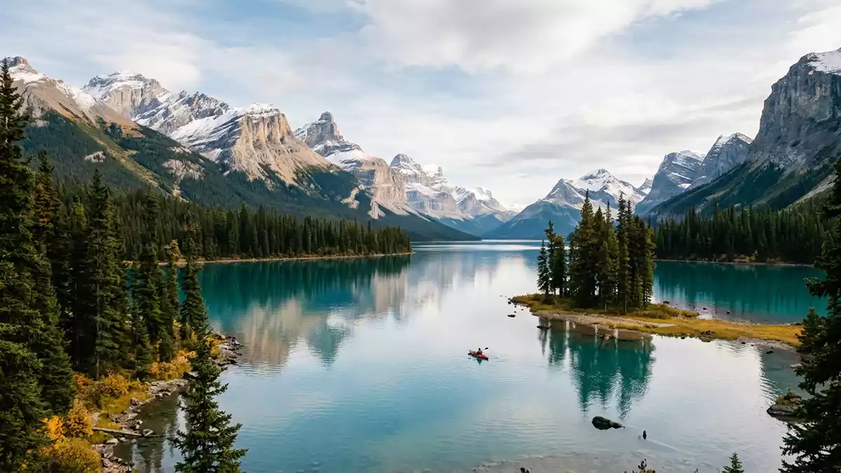 Editorial-Reisemagazinbild vom Wahrzeichen Jasper-Nationalpark in Jasper, Kanada