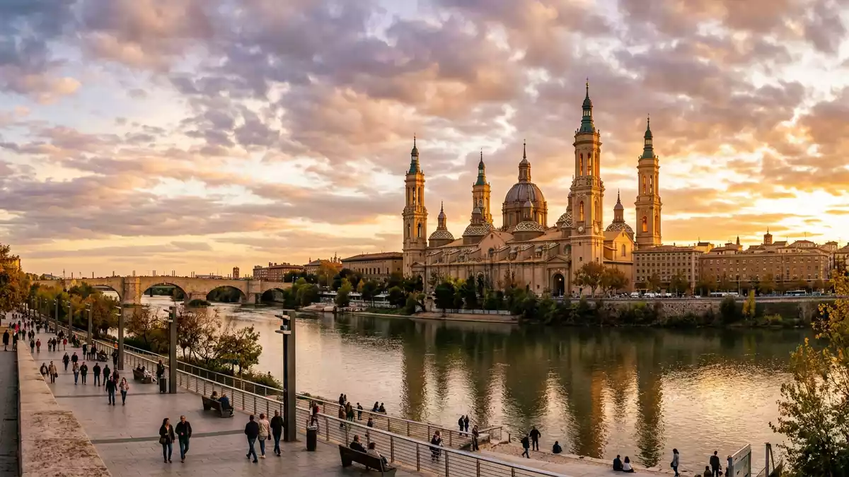 Fotorealistische Ansicht von Basilica del Pilar Zaragoza in Zaragoza, Spanien im Abendlicht