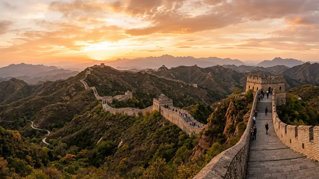 Fotorealistische Ansicht von Große Mauer von China in Peking, China im Abendlicht