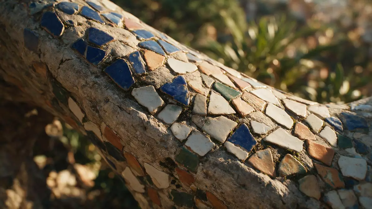 Makroaufnahme eines Materialdetails am Wahrzeichen Park Güell Barcelona, Barcelona Spanien