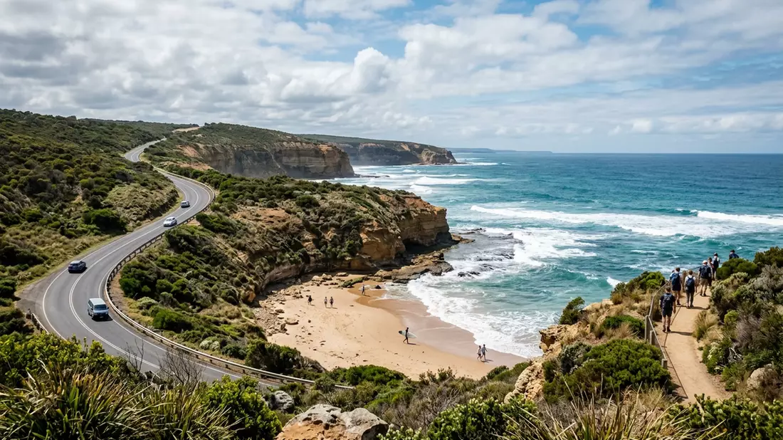 Editorial-Reisemagazinbild vom Wahrzeichen Great Ocean Road in Torquay, Australien