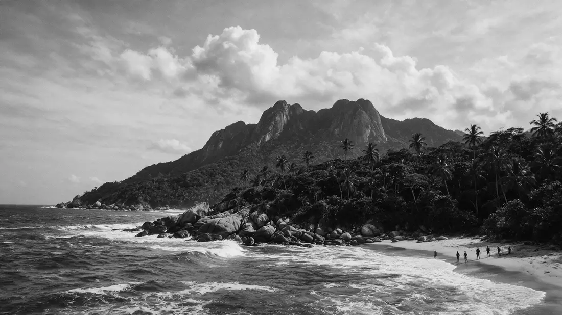 Schwarzweiss-Reportage vom Wahrzeichen Tayrona-Nationalpark in Santa Marta, Kolumbien