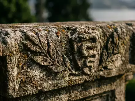 Extreme Makroaufnahme eines Materialdetails am Wahrzeichen Isola Bella Lago Maggiore in Stresa Italien, taktile Struktur - Foto: THN