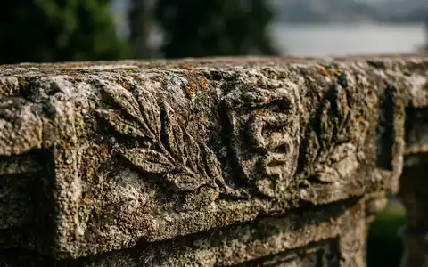 Extreme Makroaufnahme eines Materialdetails am Wahrzeichen Isola Bella Lago Maggiore in Stresa Italien, taktile Struktur - Foto: THN
