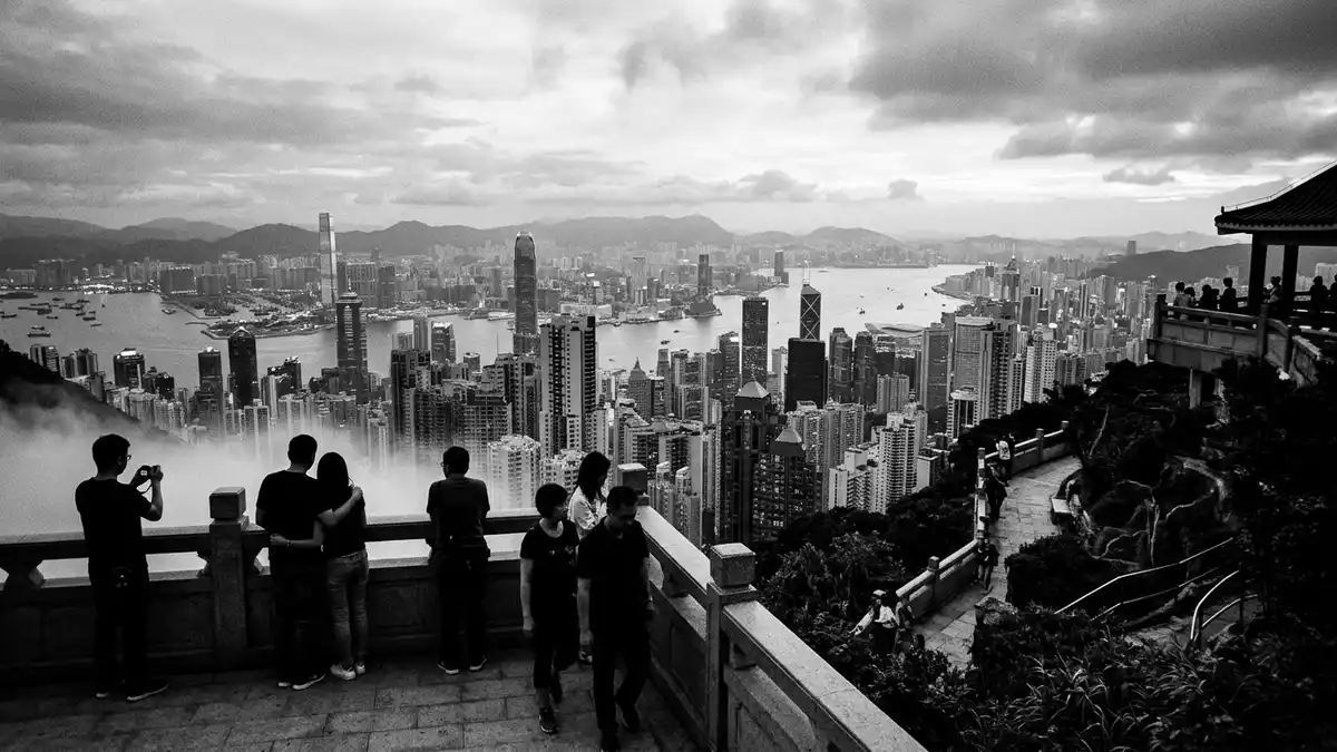 Schwarzweiss-Reportage vom Wahrzeichen Victoria Peak Hongkong in Hongkong, China
