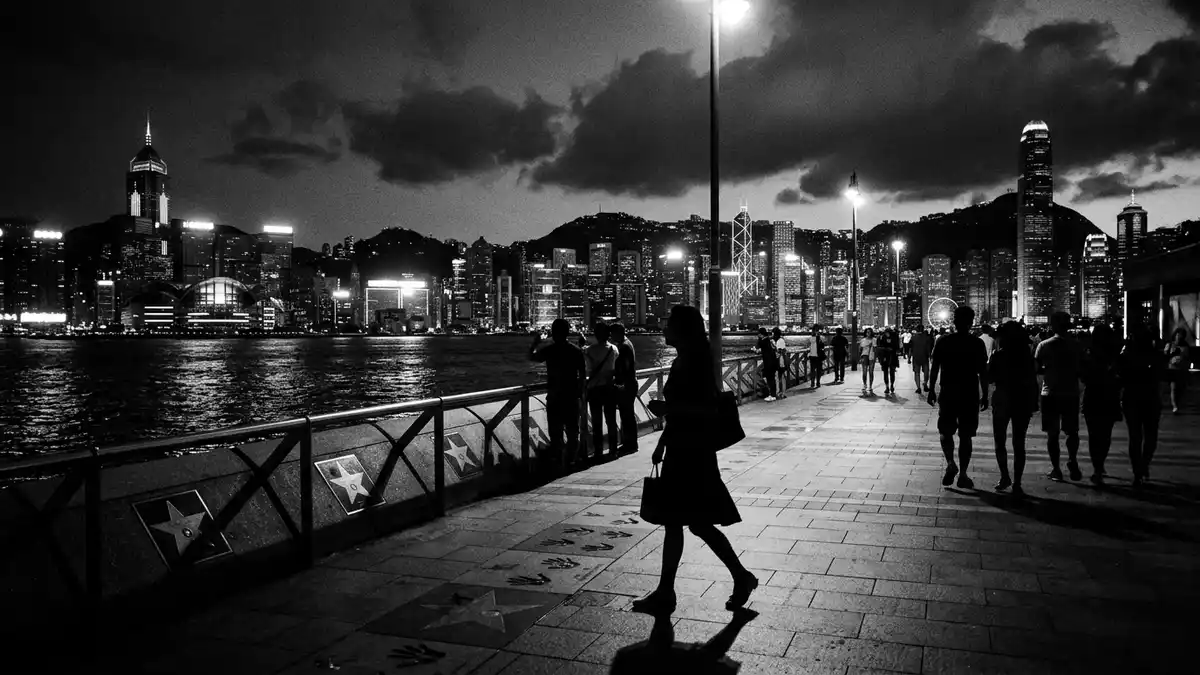 Schwarzweiss-Reportage vom Wahrzeichen Avenue of Stars Hongkong in Hongkong, China