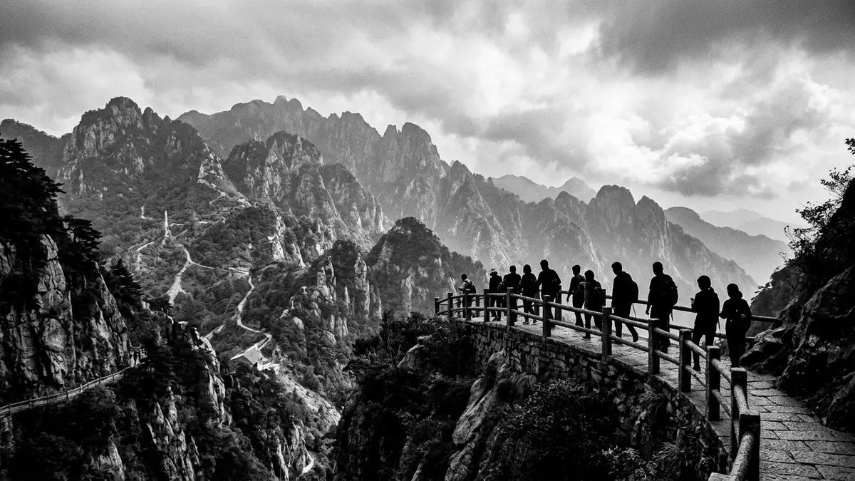 Schwarzweiss-Reportage vom Wahrzeichen Hengshan Hunan in Hengyang, China