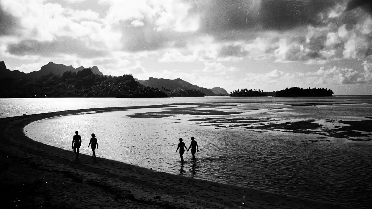 Schwarzweiss-Reportage vom Wahrzeichen Aitutaki-Lagune in Aitutaki, Cookinseln