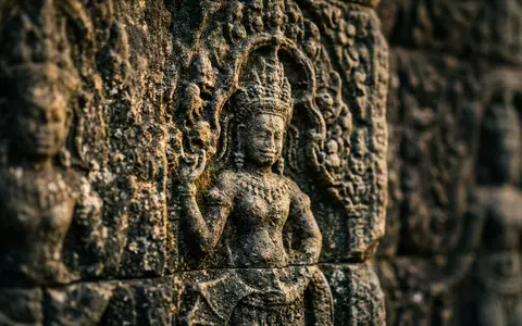 Extreme Makroaufnahme eines Materialdetails am Wahrzeichen Silberpagode Phnom Penh in Phnom Penh Kambodscha, taktile Struktur - Foto: THN