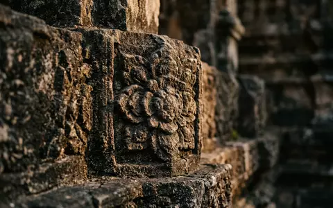 Extreme Makroaufnahme eines Materialdetails am Wahrzeichen Altstadt Luang Prabang in Luang Prabang Laos, taktile Struktur - Foto: THN