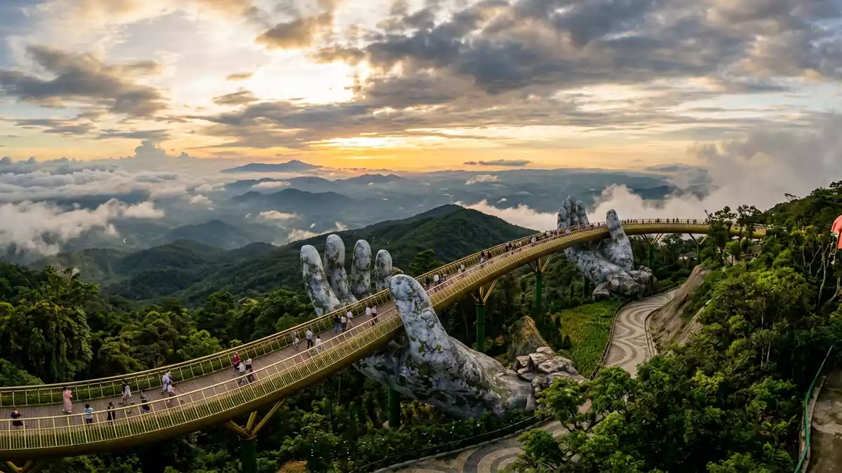 Fotorealistische Ansicht von Goldene Brücke Da Nang in Da Nang, Vietnam im Abendlicht